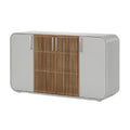 **Moderne Kast met Houten Lamel Deuren**
